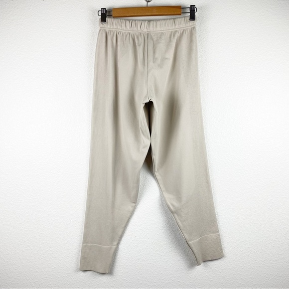 NWT Gymshark Pause Joggers in Pebble Gray Size XS - Picture 5 of 10